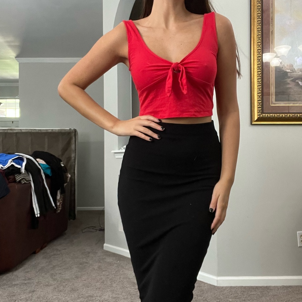 EUC Red Front Tie Crop Tank Top
